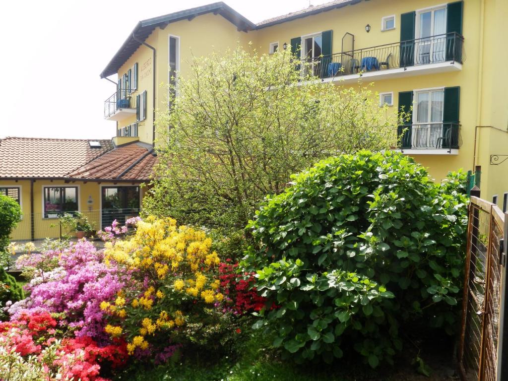 Hotel San Giacomo Lake Maggiore Exterior photo